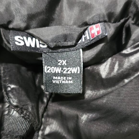 Swiss Tech Women’s Chunky Black Puffer Jacket Hooded Full Zip Plus Size 2X - Picture 8 of 10